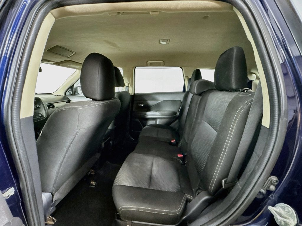 2016 Mitsubishi Outlander ES