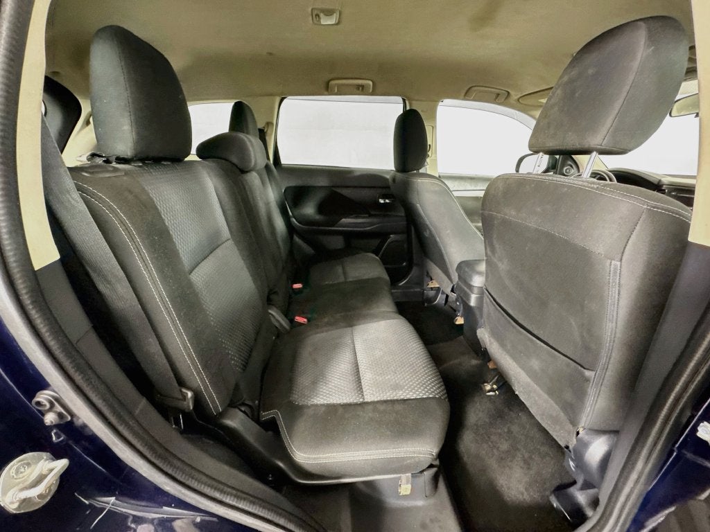 2016 Mitsubishi Outlander ES
