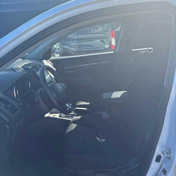2025 Mitsubishi Outlander Sport 2.0 LE
