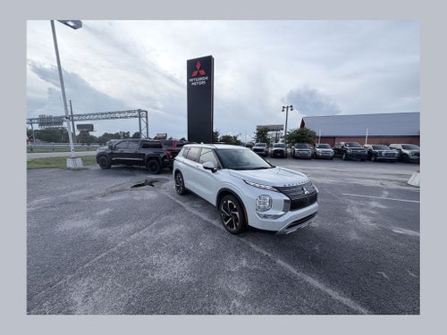 2023 Mitsubishi Outlander SE