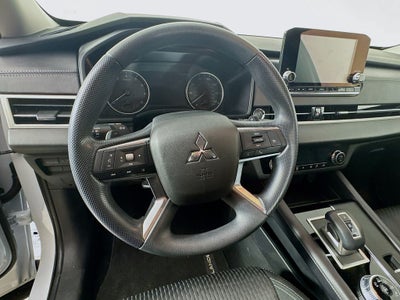 2024 Mitsubishi Outlander ES