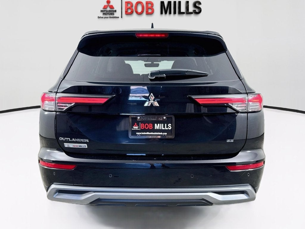 2025 Mitsubishi Outlander SE