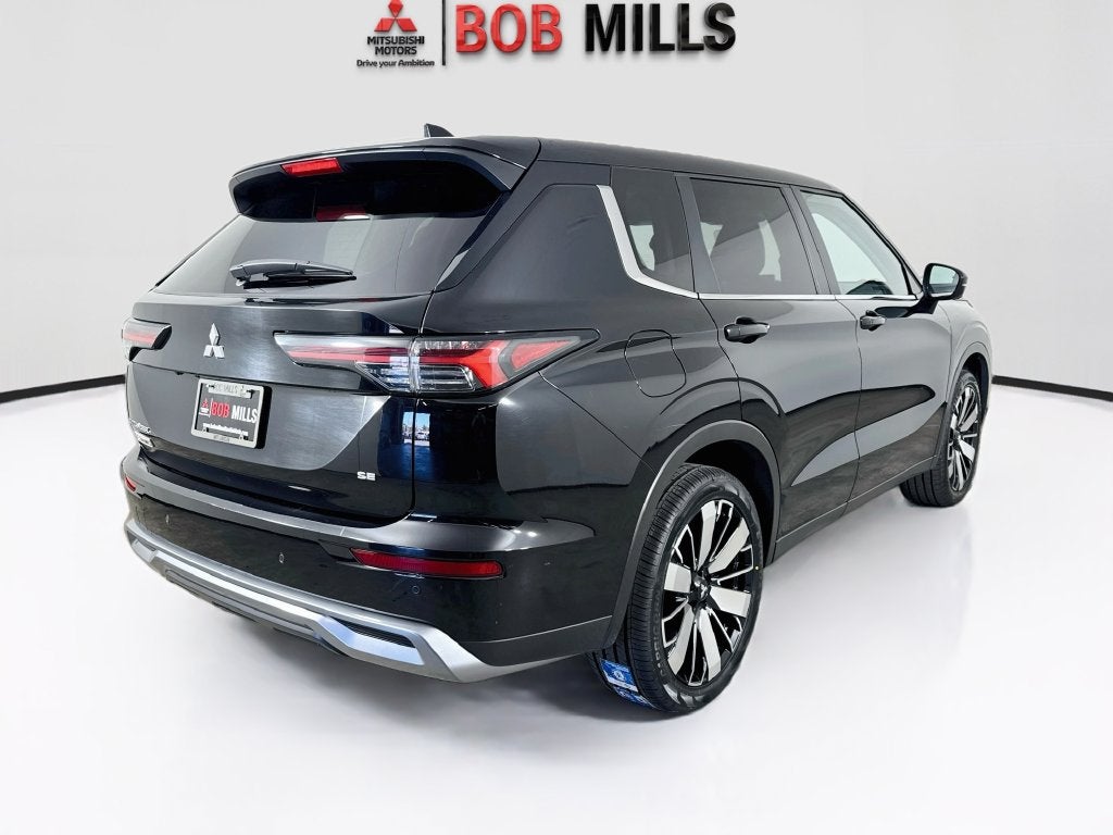 2025 Mitsubishi Outlander SE