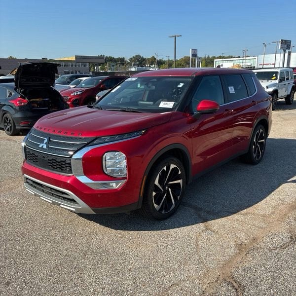 2024 Mitsubishi Outlander SE
