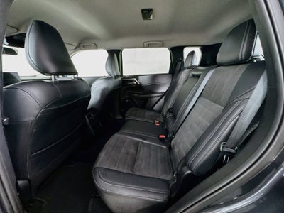 2025 Mitsubishi Outlander SE