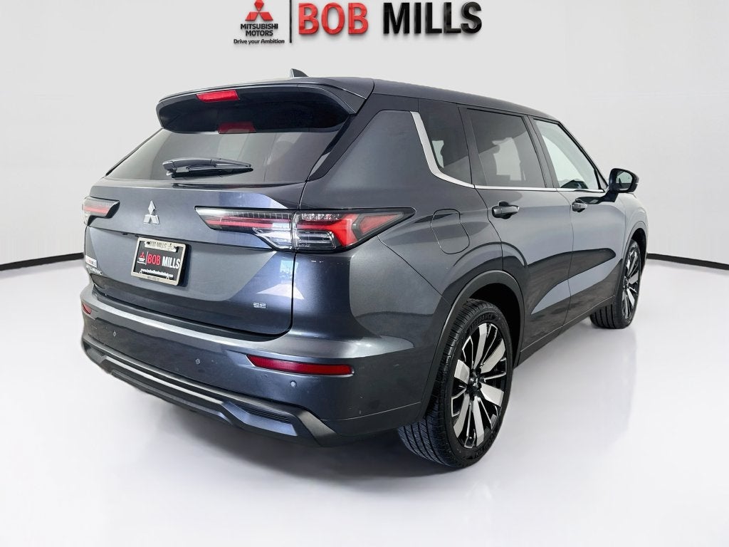 2025 Mitsubishi Outlander SE