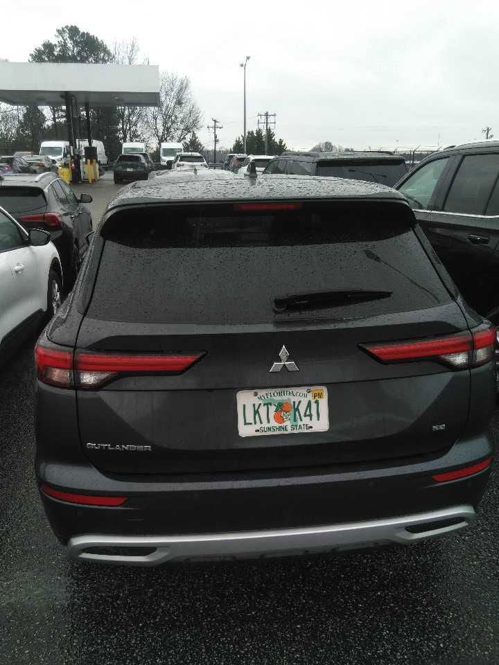 2024 Mitsubishi Outlander SE