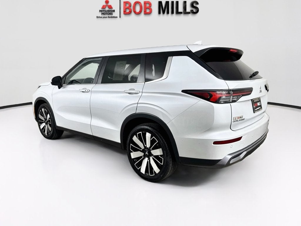 2025 Mitsubishi Outlander SE
