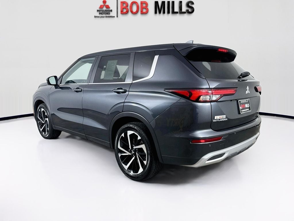 2024 Mitsubishi Outlander SE