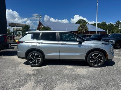 2024 Mitsubishi Outlander SE Black Edition w/Pano Roof