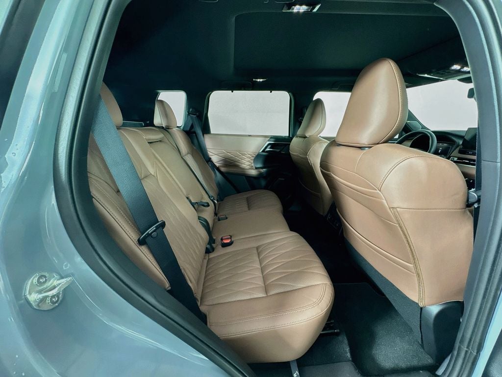 2025 Mitsubishi Outlander SEL