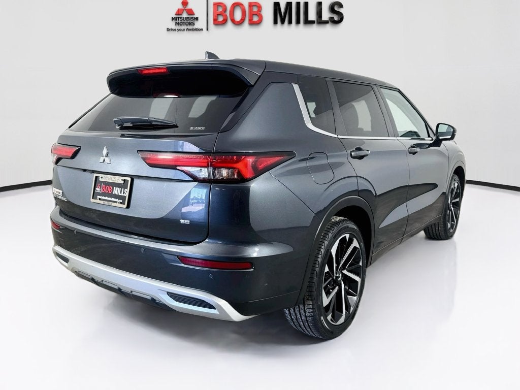 2024 Mitsubishi Outlander SE