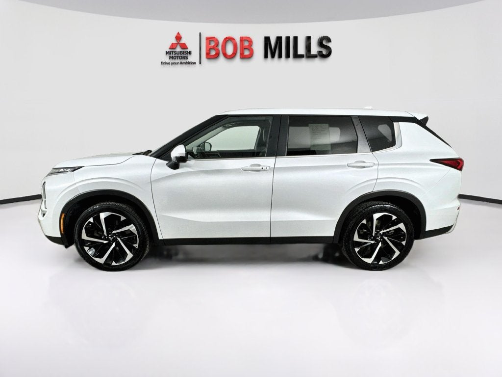 2024 Mitsubishi Outlander SE