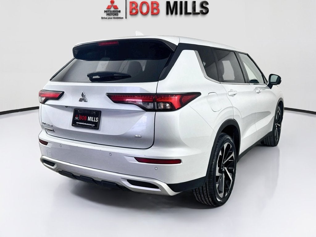 2024 Mitsubishi Outlander SE