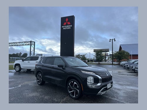 2024 Mitsubishi Outlander SE