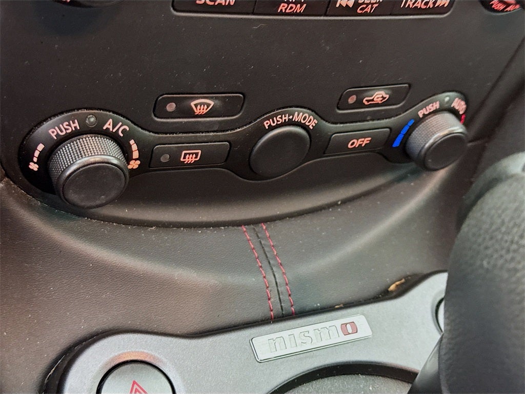 2015 Nissan 370Z NISMO Tech