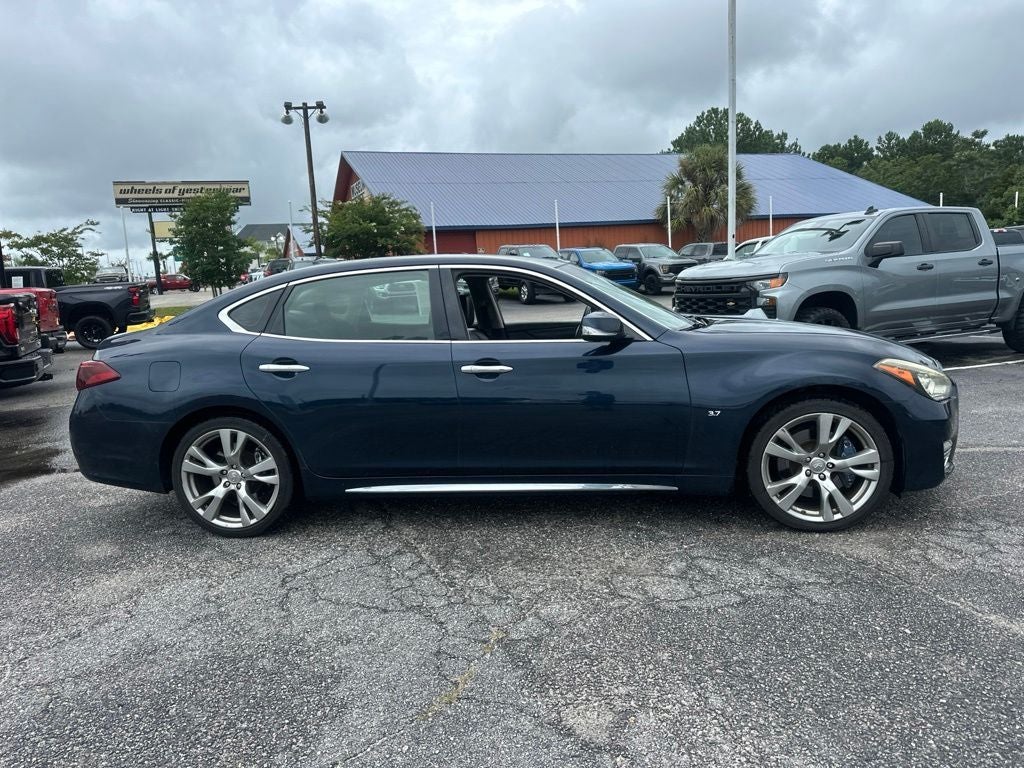 2015 INFINITI Q70L 3.7