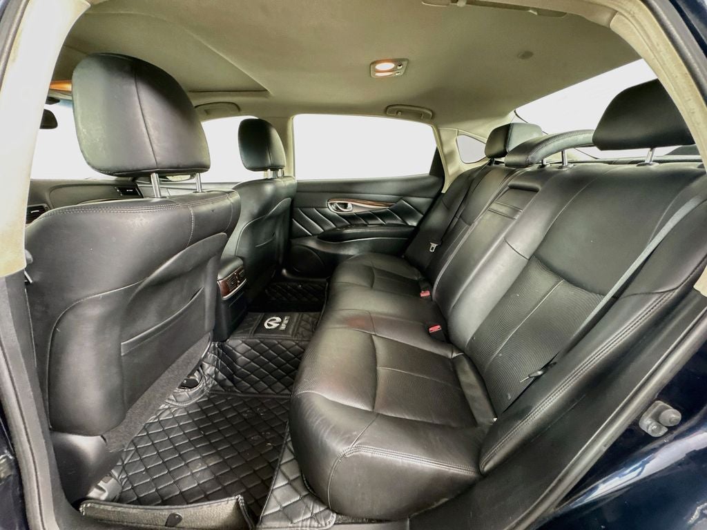 2015 INFINITI Q70L 3.7