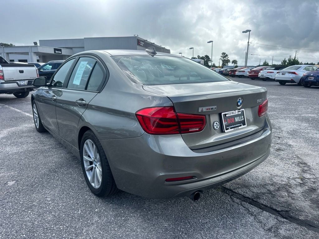 2017 BMW 3 Series 320i