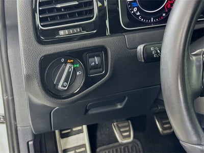 2019 Volkswagen Golf R DCC & Navigation 4Motion