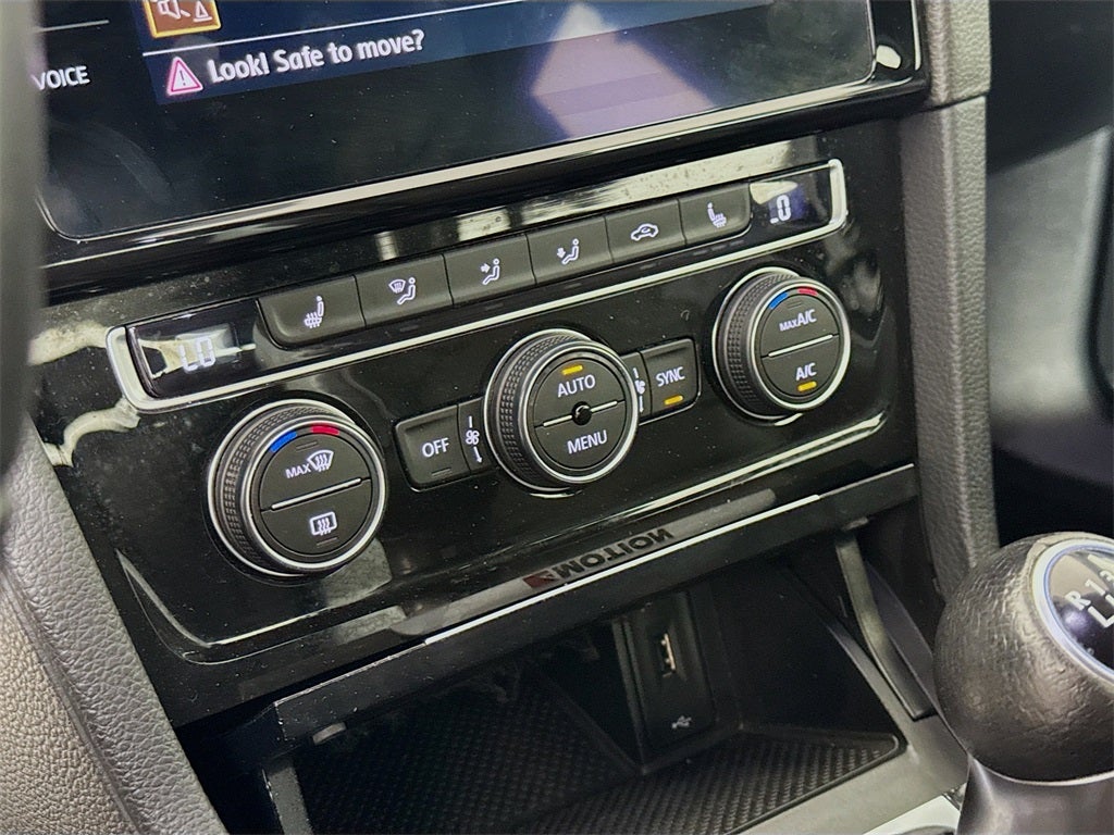 2019 Volkswagen Golf R DCC & Navigation 4Motion