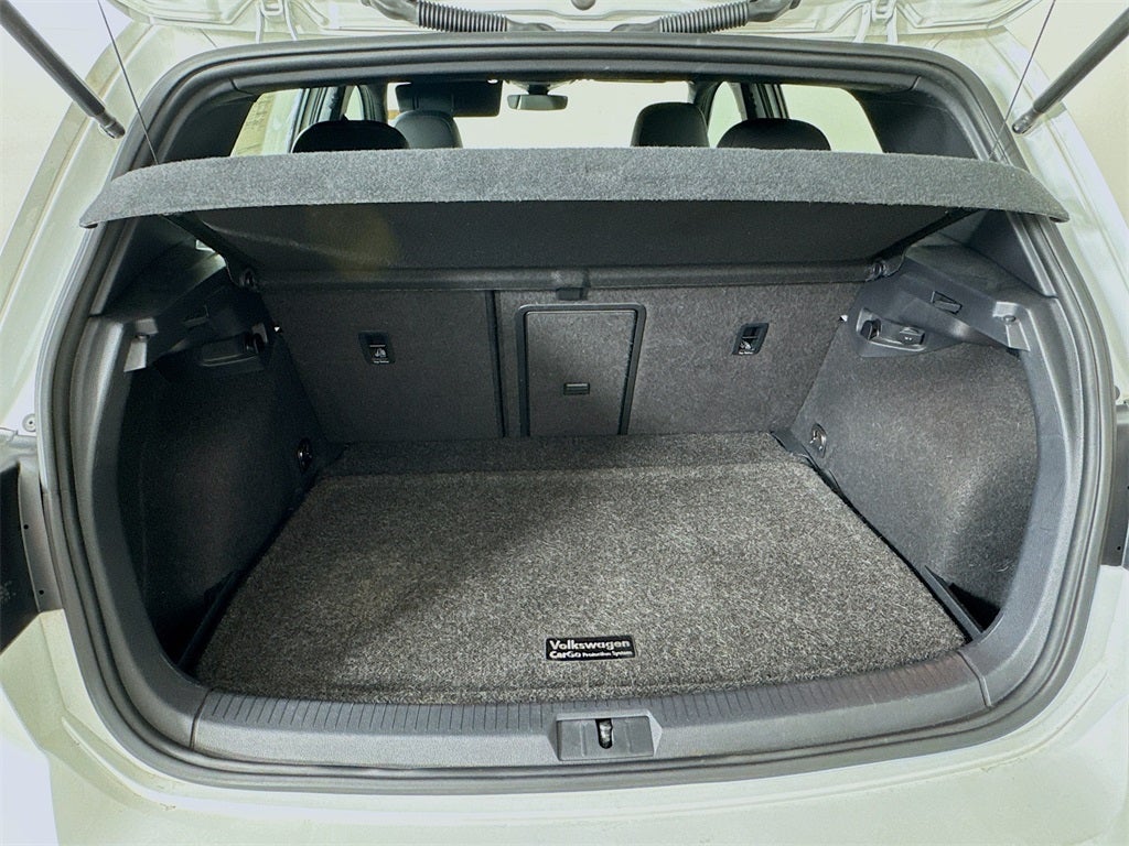 2019 Volkswagen Golf R DCC & Navigation 4Motion