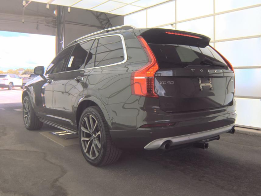 2018 Volvo XC90 T5 Momentum 5P