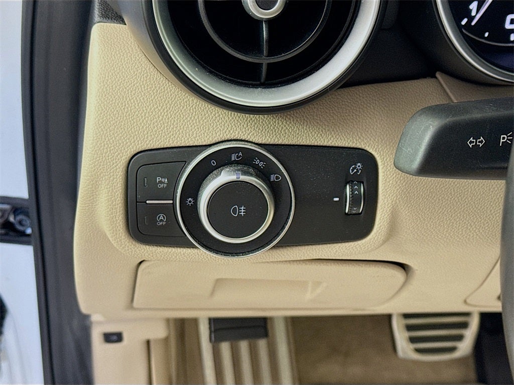 2018 Alfa Romeo Giulia Ti